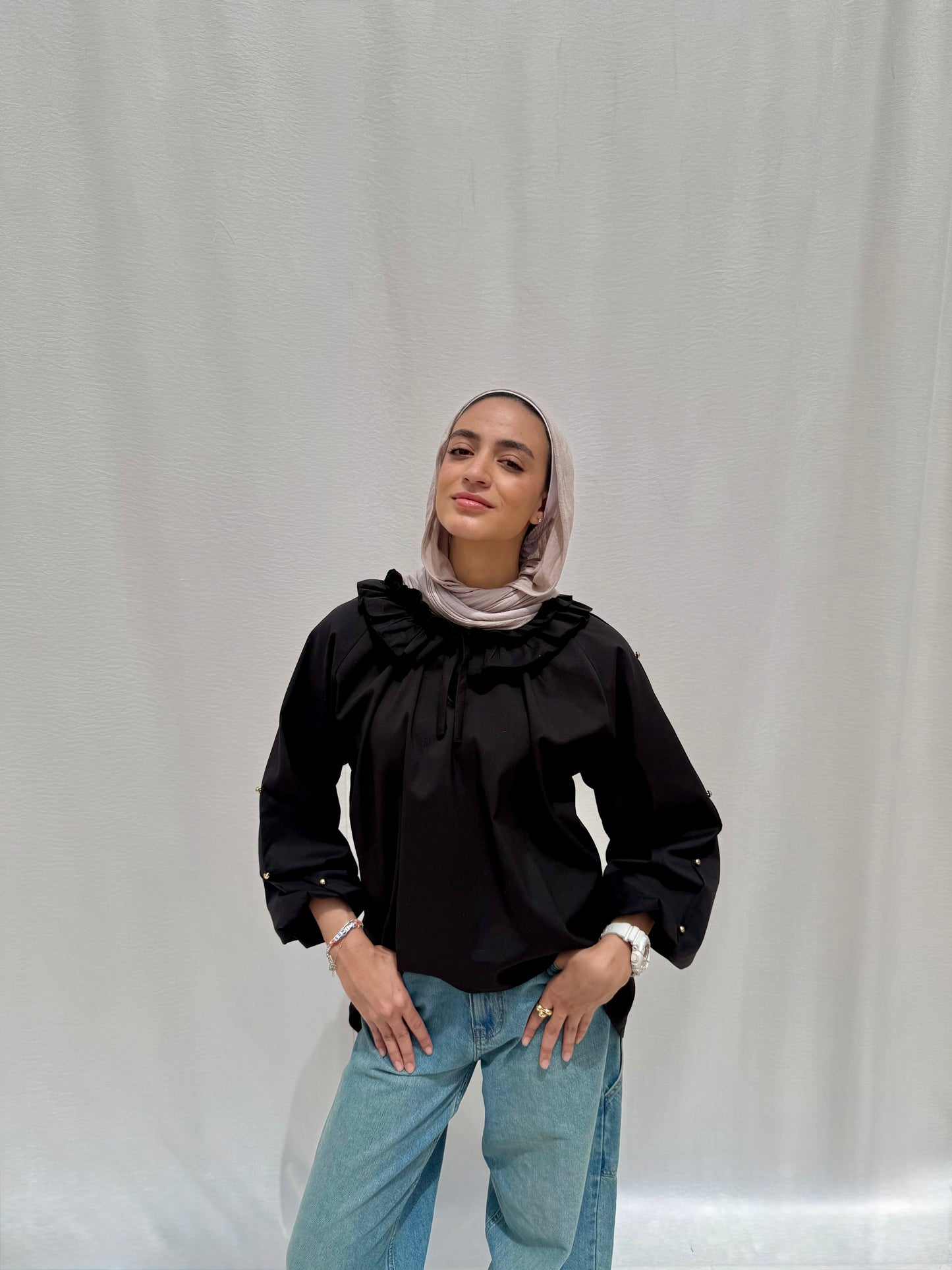 Gold pearls balloon shirt in Black