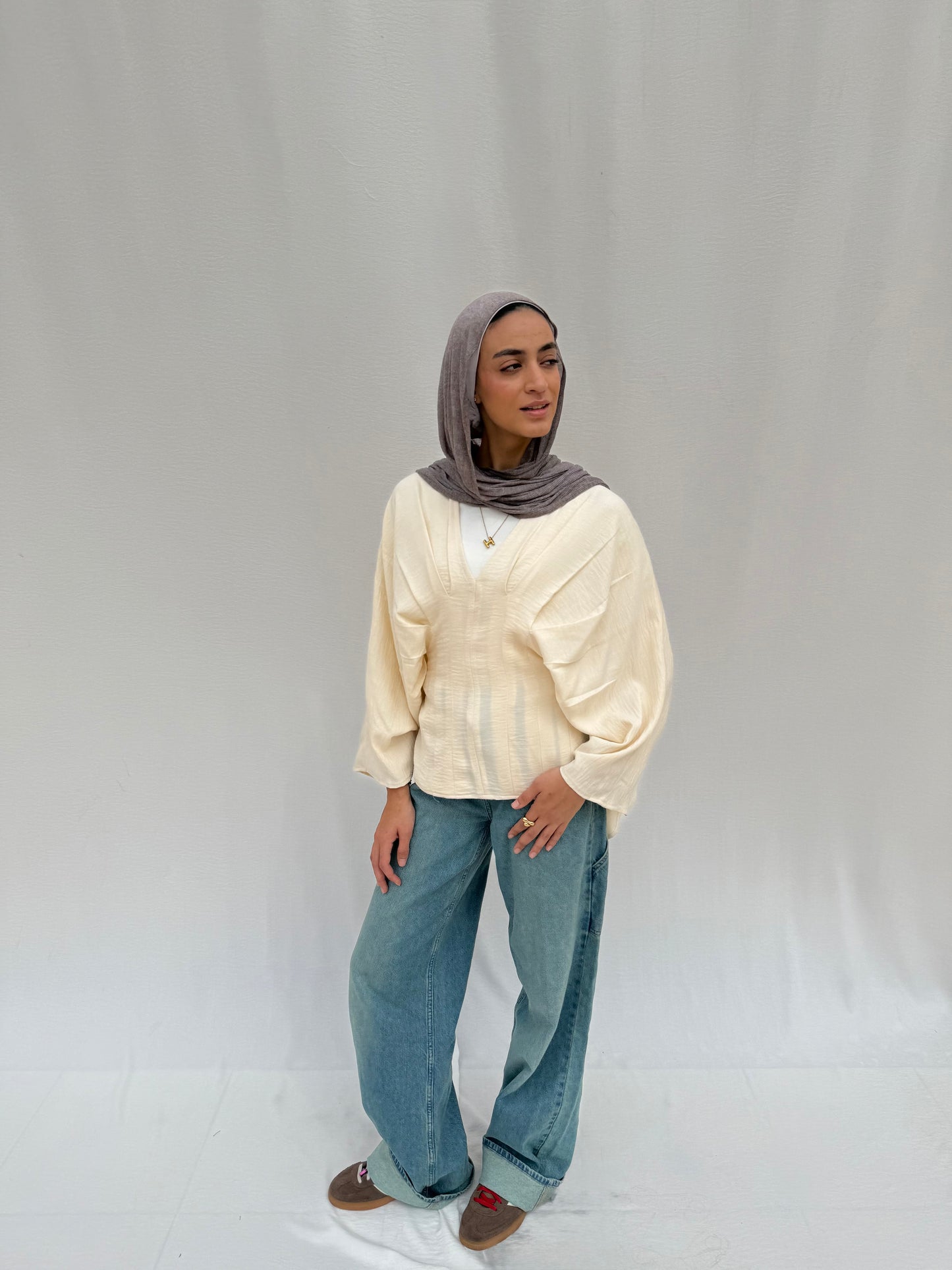 Pleated Linen shirt in Offwhite