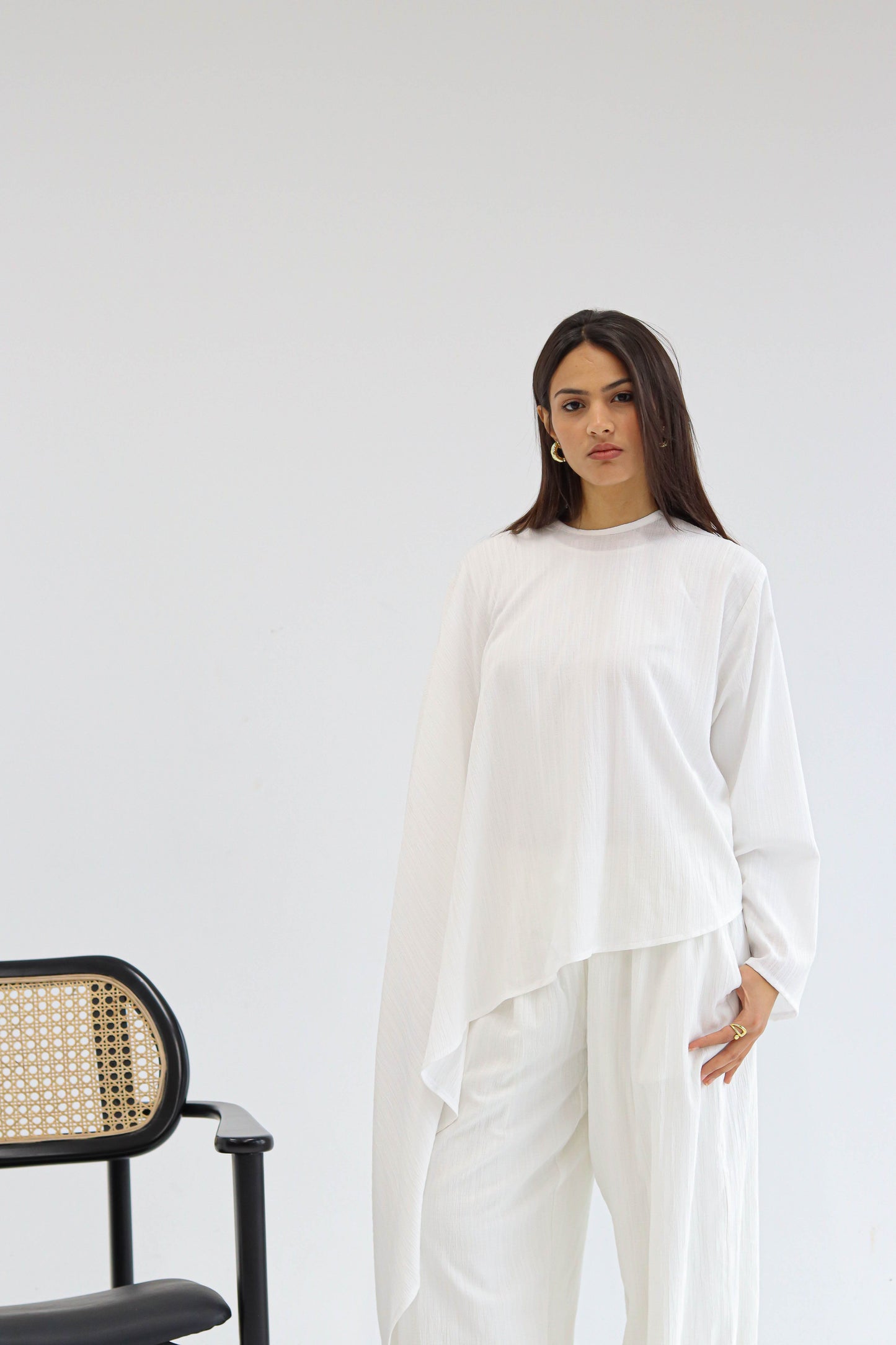 Wave crinkled set in white