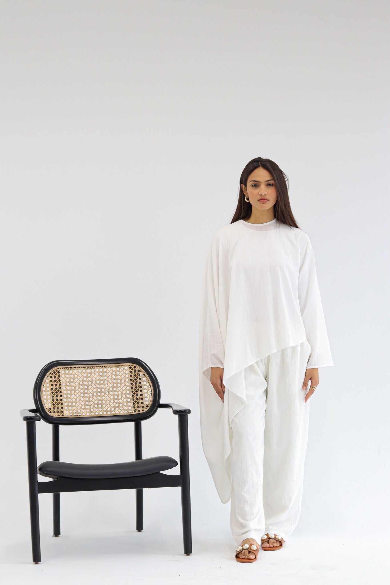 Wave crinkled set in white