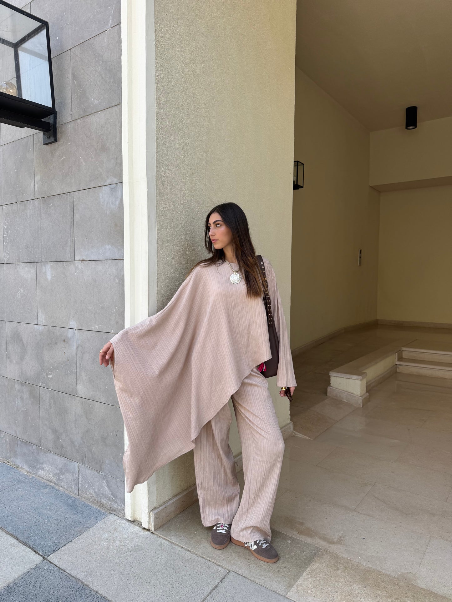 Wave crinkled set in Beige