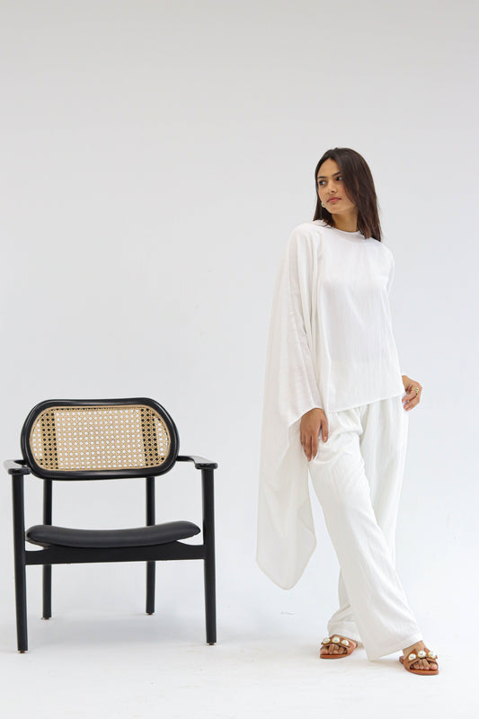 Wave crinkled set in white