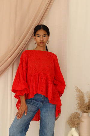 Embroidered ruffle top in Red