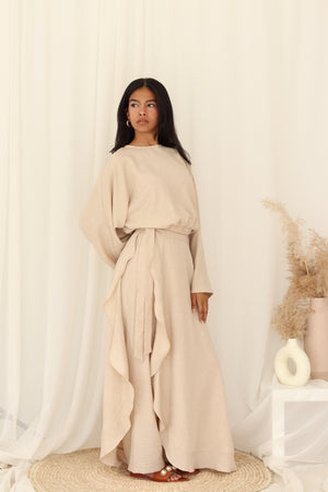 Ruffle linen set in Beige