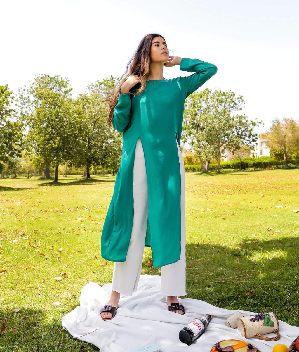 Angelika slit top in Teel